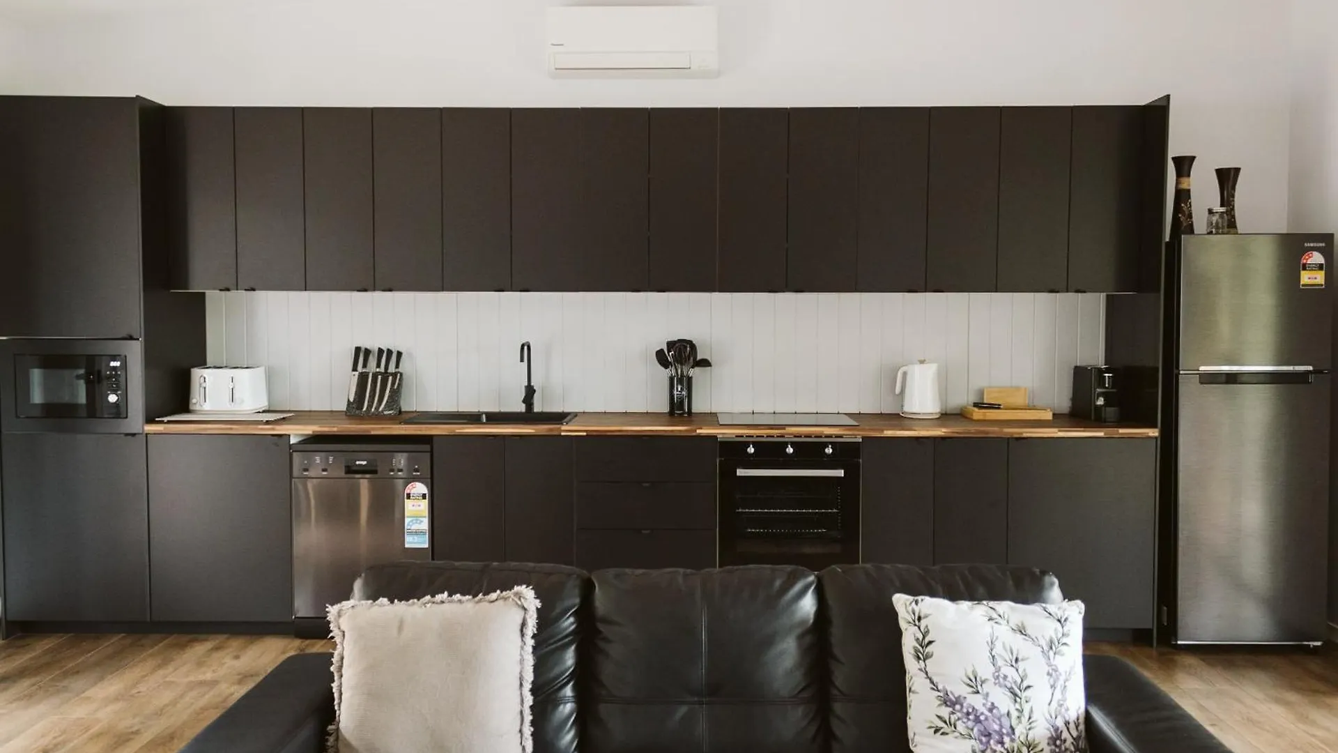 Private 3-Bedroom House Nestled High Amongst The Trees Maleny