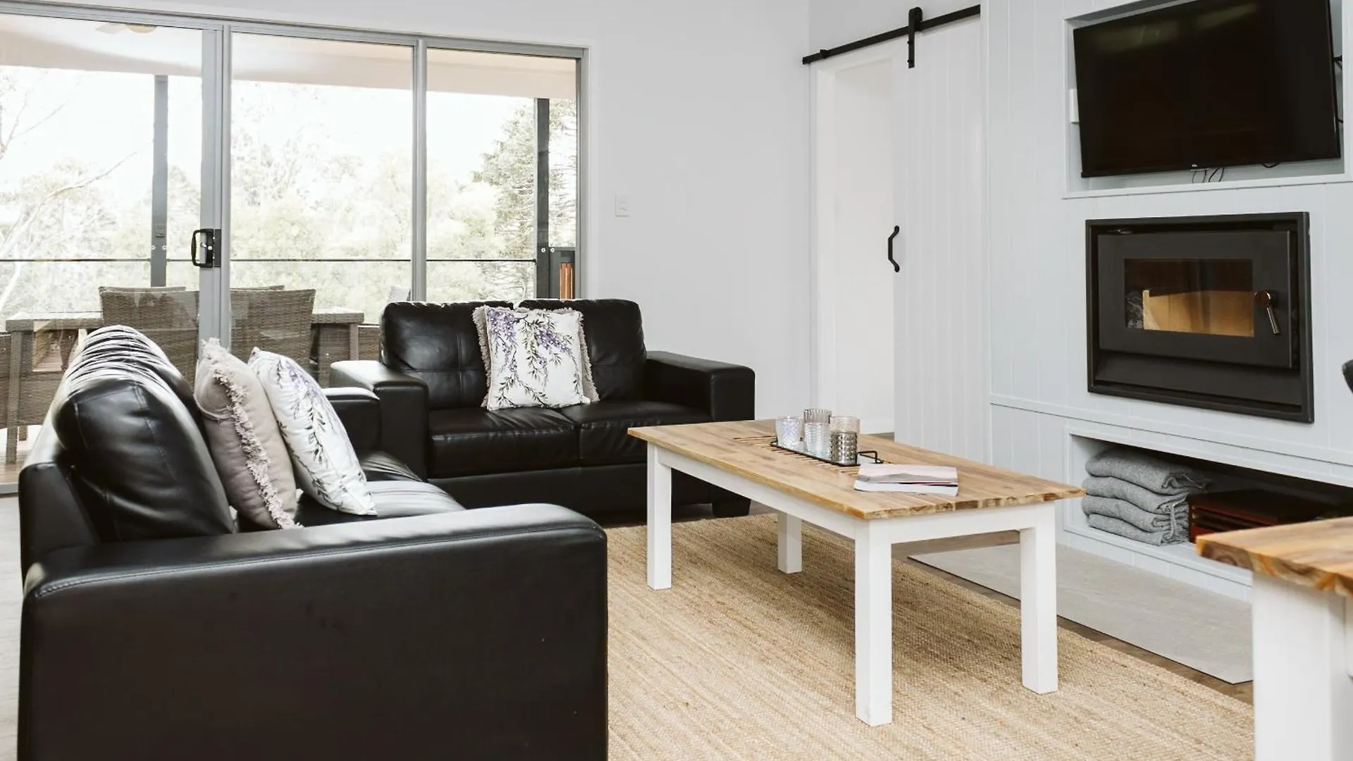 Private 3-Bedroom House Nestled High Amongst The Trees Maleny