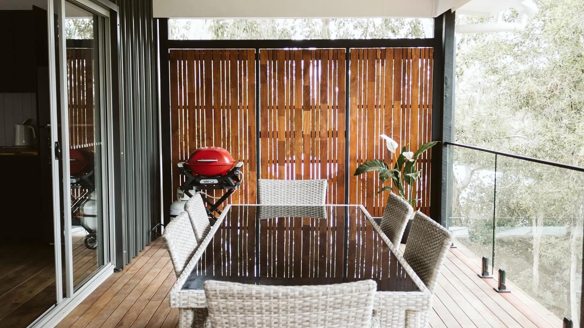 Private 3-Bedroom House Nestled High Amongst The Trees Maleny