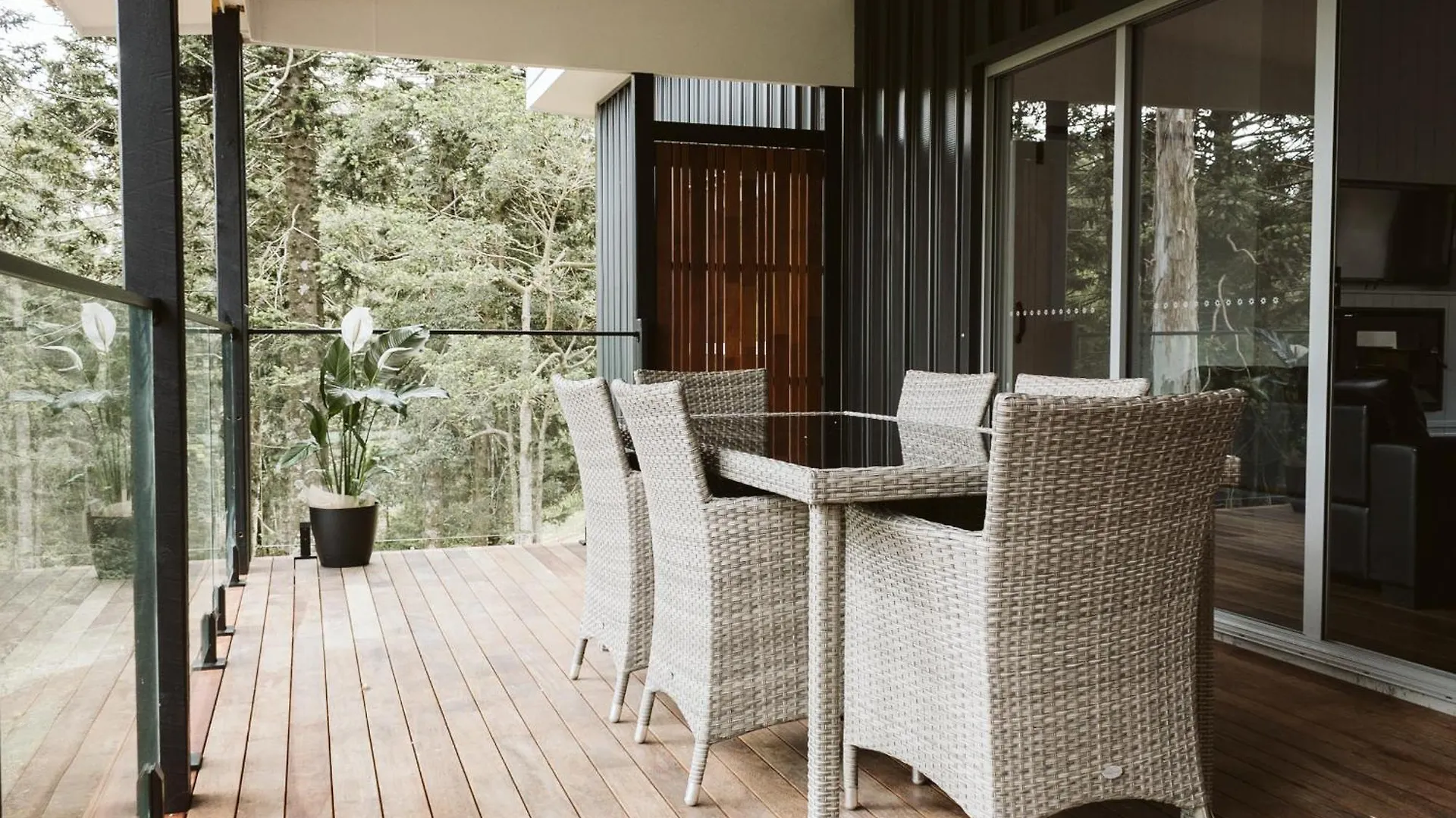 Private 3-Bedroom House Nestled High Amongst The Trees Maleny Australia