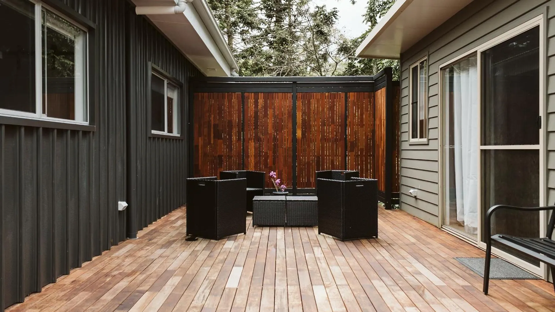 Private 3-Bedroom House Nestled High Amongst The Trees Maleny Holiday home
