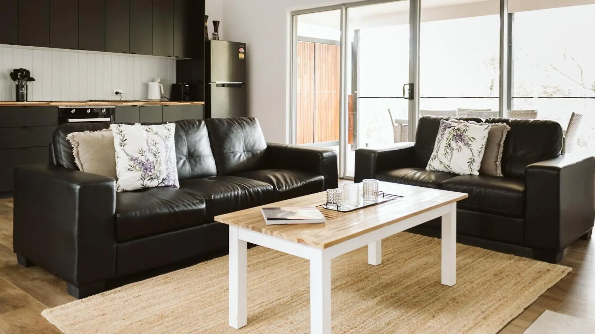 Private 3-Bedroom House Nestled High Amongst The Trees Maleny